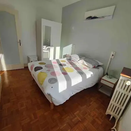 Chaleureux à Néris-les-bains - 57 M² Avec Terrasse Apartamento Néris-les-Bains