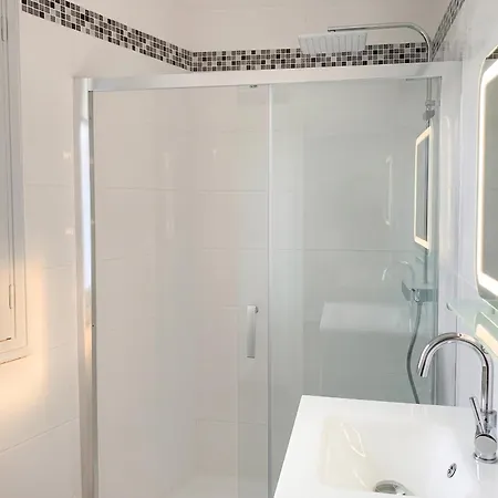 Chaleureux à Néris-les-bains - 57 M² Avec Terrasse