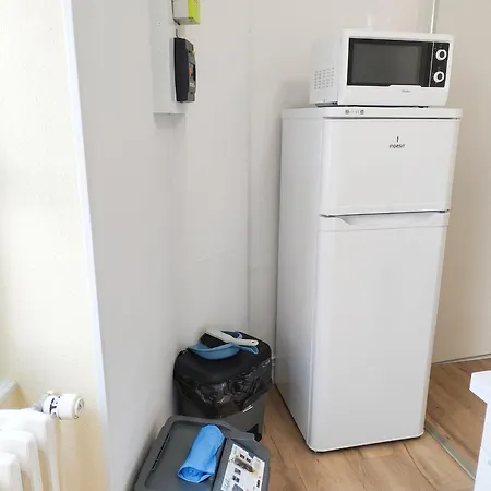 Chaleureux à Néris-les-bains - 57 M² Avec Terrasse Apartamento *